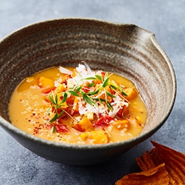 Zoete aardappel soep met geroosterde pompoen en pecorino (op basis van Peruaanse Zoete Aardappelsoep) Zoete aardappel soep met geroosterde pompoen en pecorino (op basis van Peruaanse Zoete Aardappelsoep)
